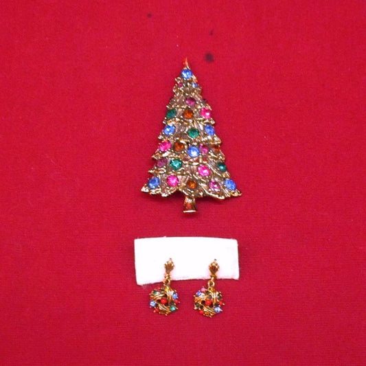 Antique 1960s Christmas Brooch and Wreath Earing
